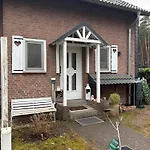 SMART Wald Apartment mit opt Buchung Wald SPA Sauna und Jacuzzi * Neustadt am Rübenberge